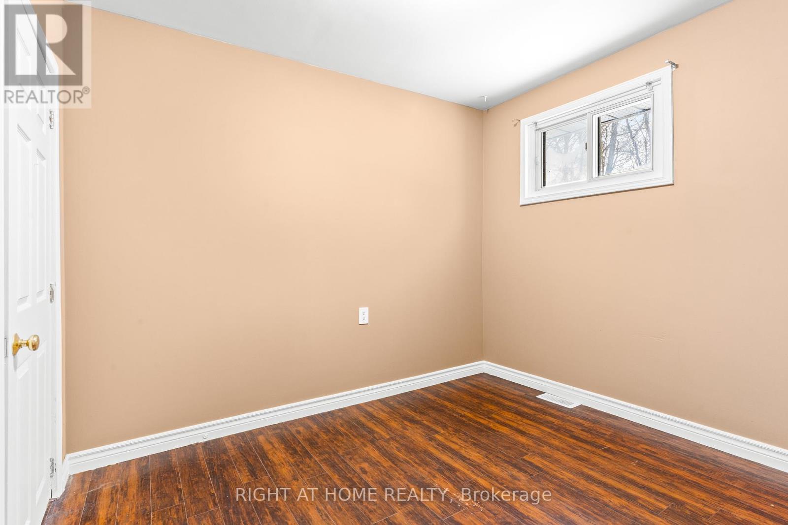 81 Jonas Street, Essa, Ontario  L0M 1B0 - Photo 14 - N12599126