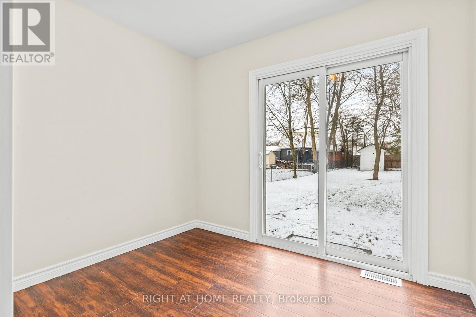 81 Jonas Street, Essa, Ontario  L0M 1B0 - Photo 15 - N12599126