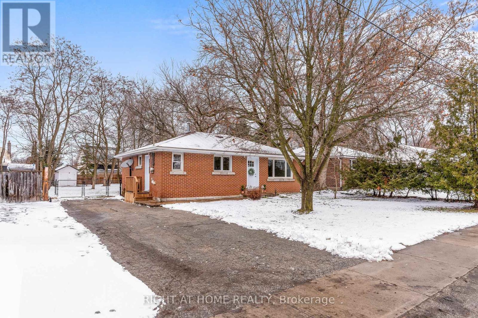 81 Jonas Street, Essa, Ontario  L0M 1B0 - Photo 2 - N12599126