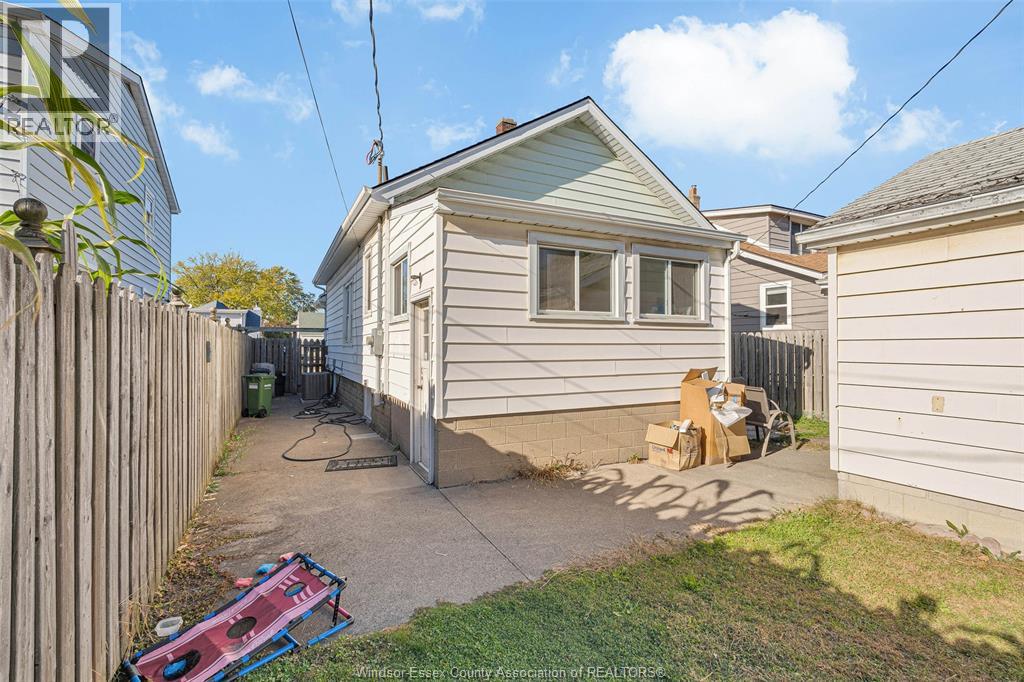 719 Eugenie, Windsor, Ontario  N8X 2Y6 - Photo 5 - 25031117