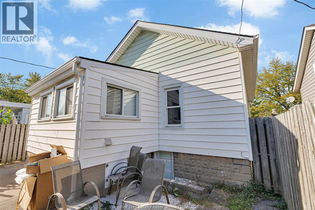 719 Eugenie, Windsor, Ontario  N8X 2Y6 - Photo 6 - 25031117