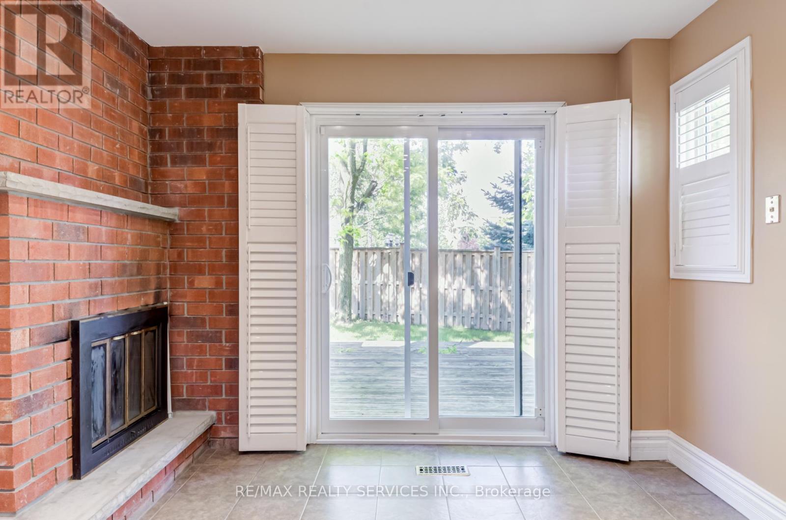 Upper - 4469 Gullfoot Circle, Mississauga, Ontario  L4Z 2J2 - Photo 12 - W12599116