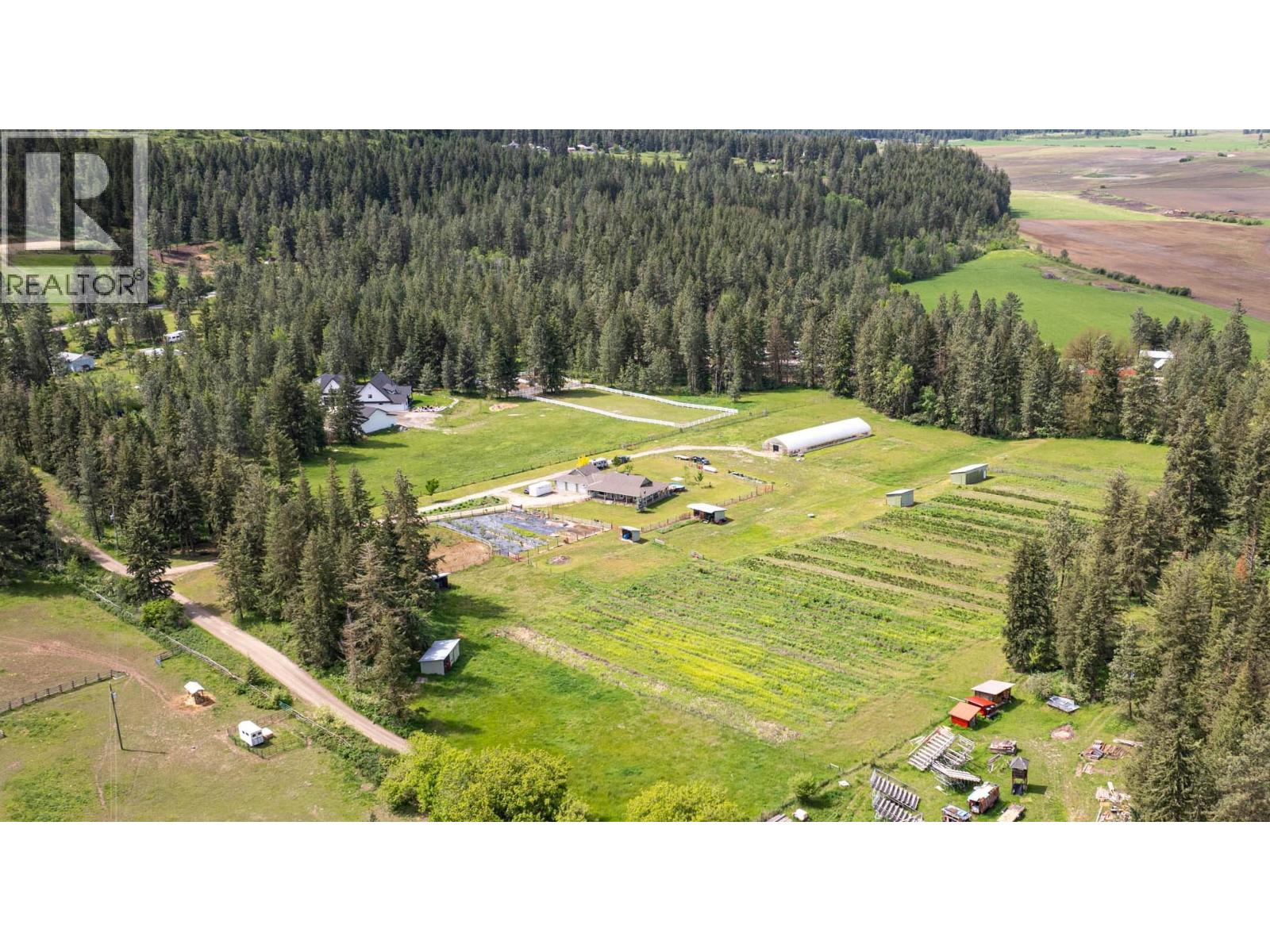 4858 Salmon River Road Spallumcheen Photo 10 4858 Salmon River Road Spallumcheen Photo 10