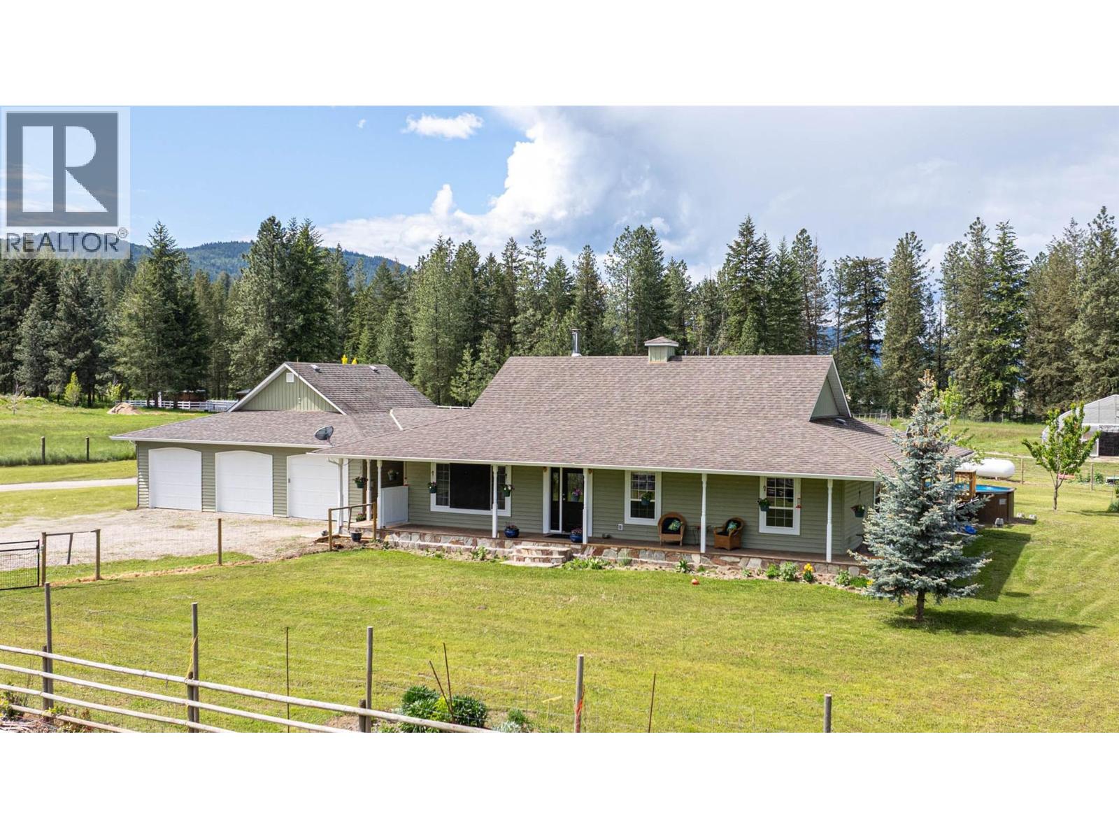 4858 Salmon River Road Spallumcheen Photo 5 4858 Salmon River Road Spallumcheen Photo 5