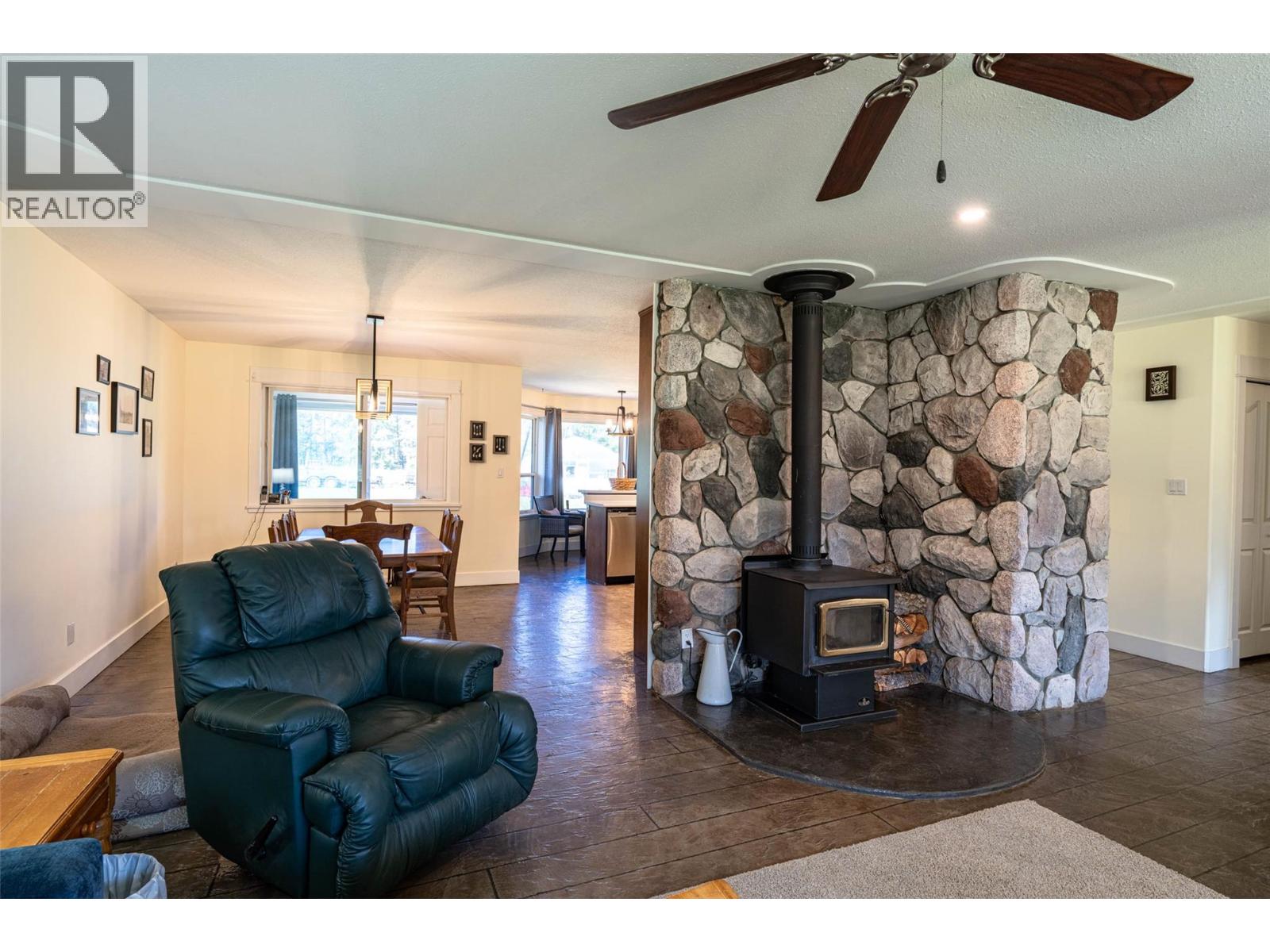 4858 Salmon River Road Spallumcheen Photo 31 4858 Salmon River Road Spallumcheen Photo 31