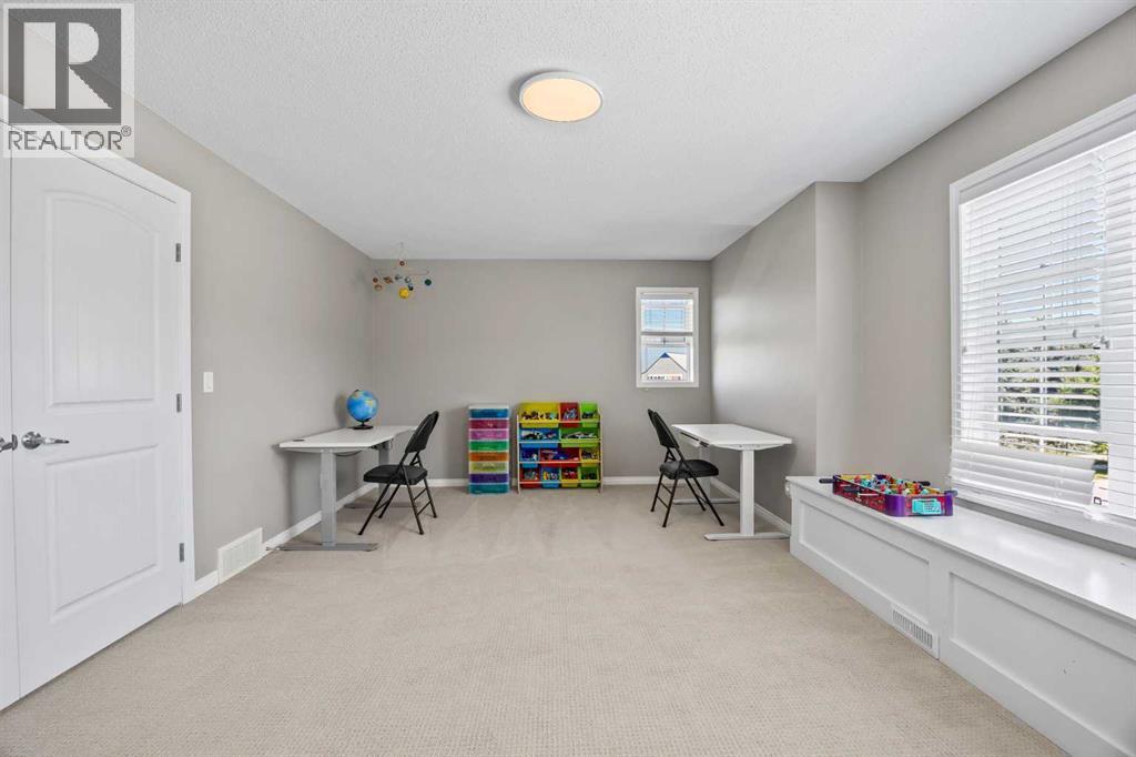 184 Cougar Ridge Manor Sw, Calgary, Alberta  T3H 0V4 - Photo 21 - A2272500