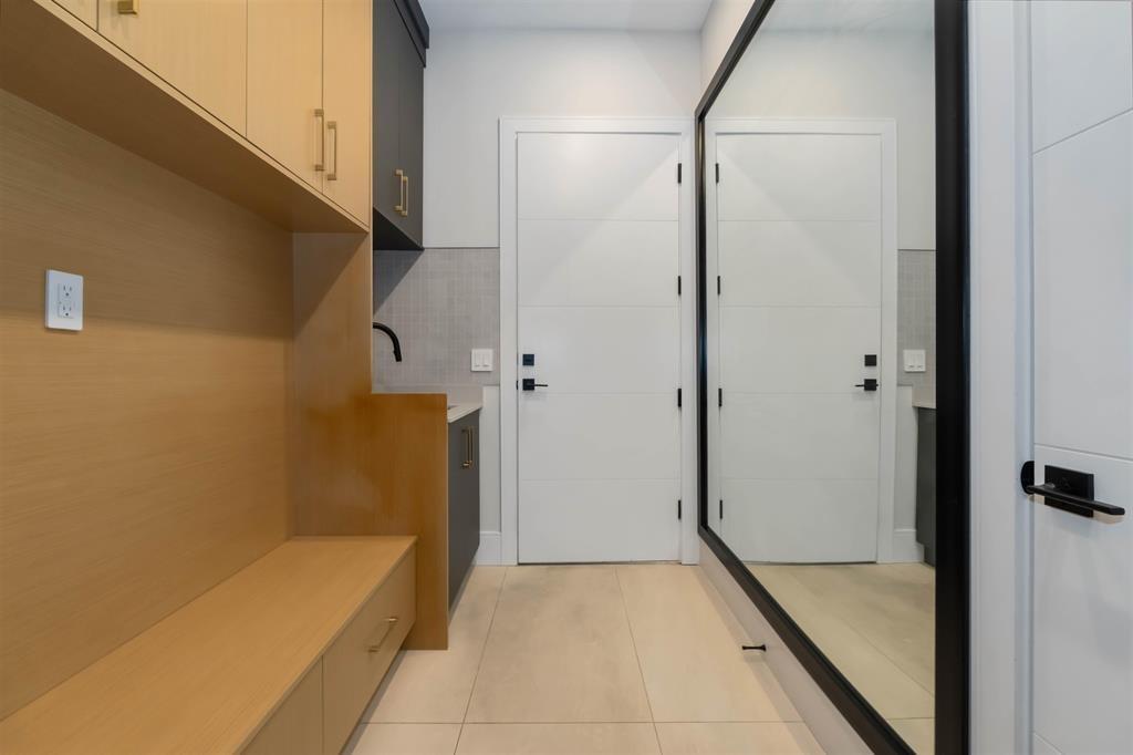 16211 96b Avenue, Surrey, British Columbia  V4N 5X2 - Photo 10 - R3071880