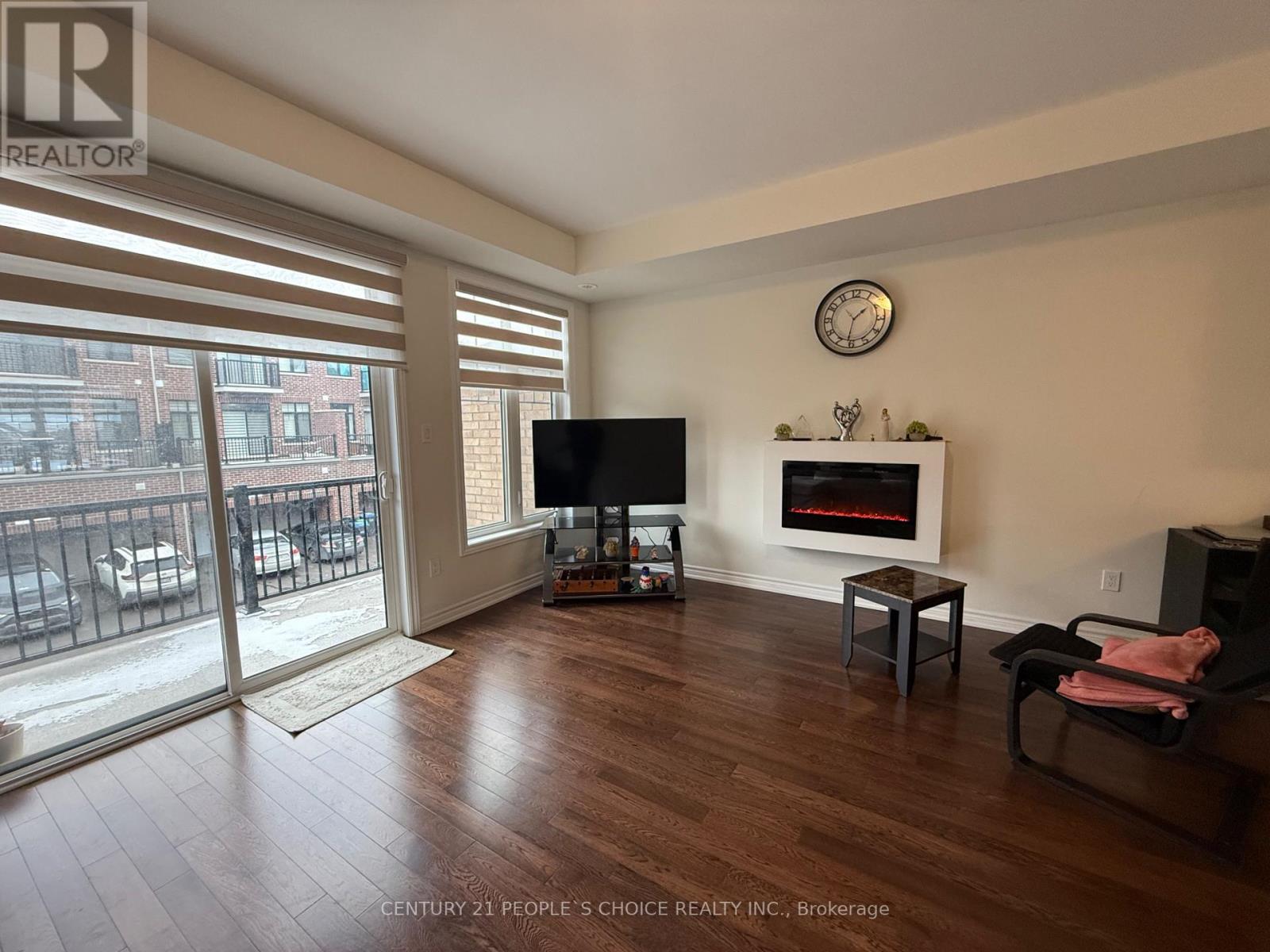 25 Minnock Street, Caledon, Ontario  L7C 1Z9 - Photo 9 - W12588742