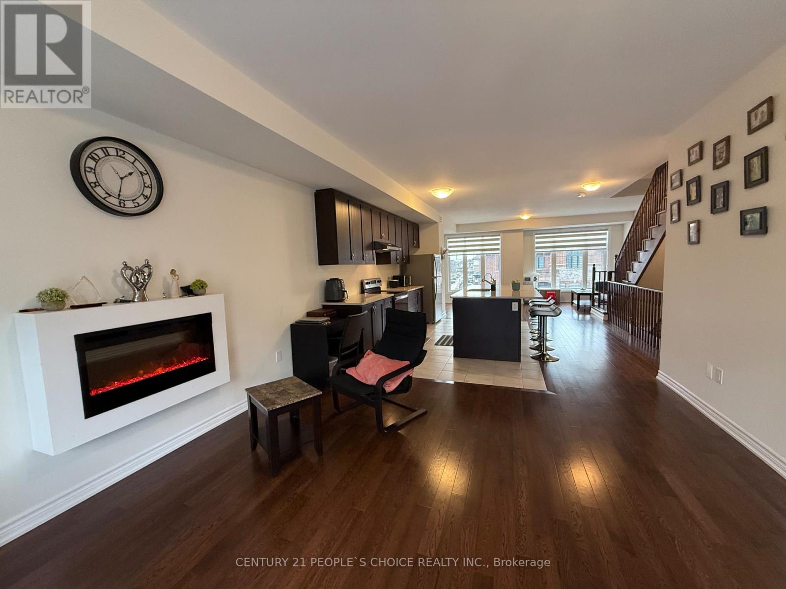 25 Minnock Street, Caledon, Ontario  L7C 1Z9 - Photo 8 - W12588742