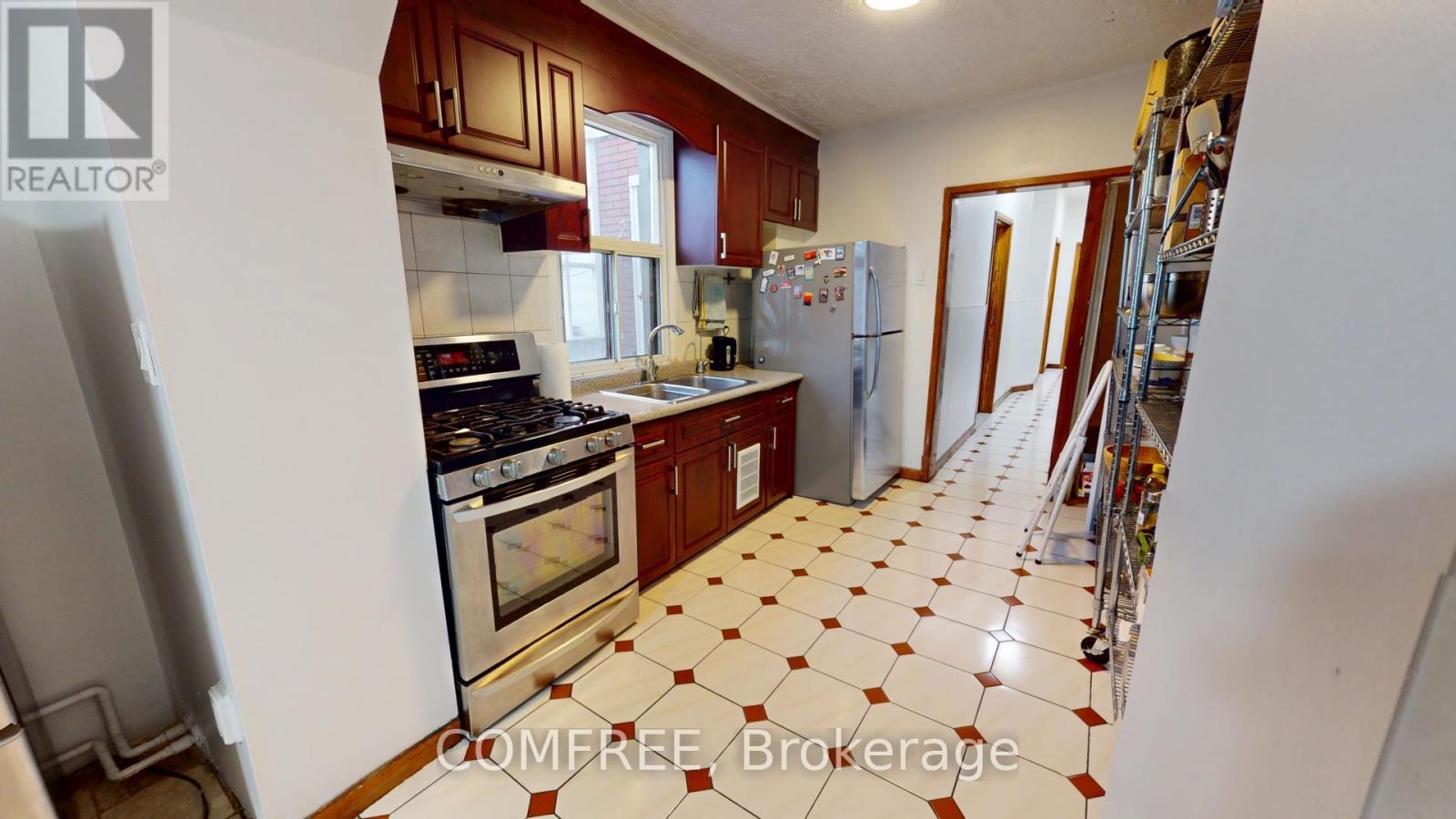 36 Mitchell Avenue, Toronto, Ontario M6J 1B9 - Photo 8 - C12599160