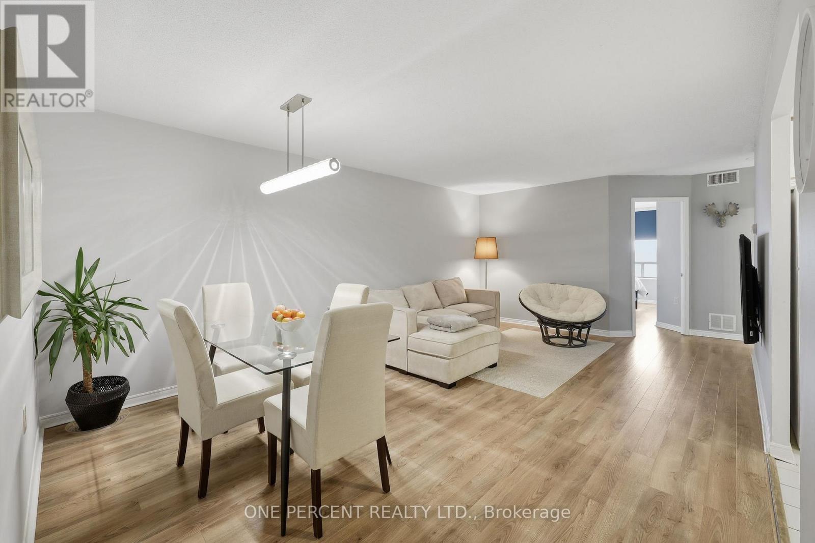 709 - 695 RICHMOND STREET, London East, Ontario