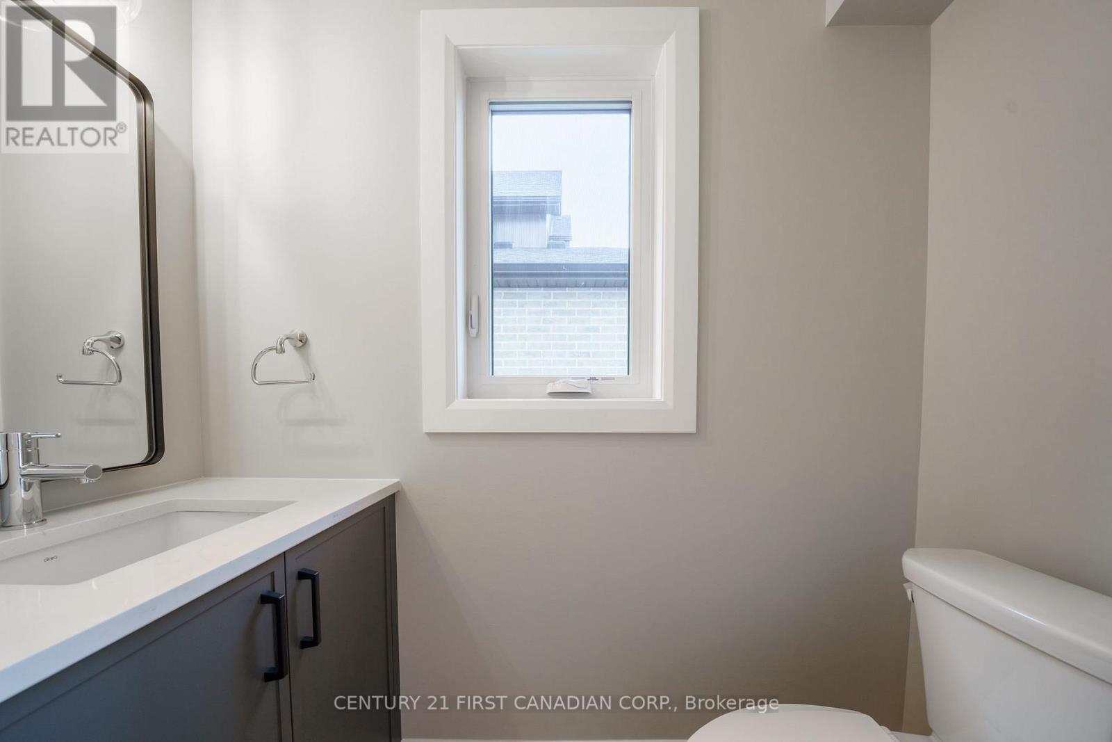 34 Postma Crescent, North Middlesex, Ontario  N0M 1A0 - Photo 12 - X12599186