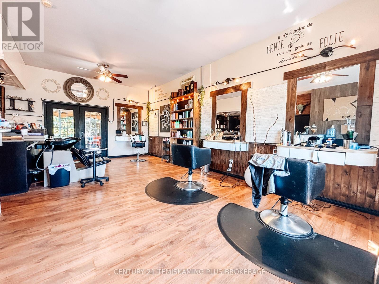 203 Roland Road, Temiskaming Shores, Ontario  P0J 1P0 - Photo 3 - T12599222