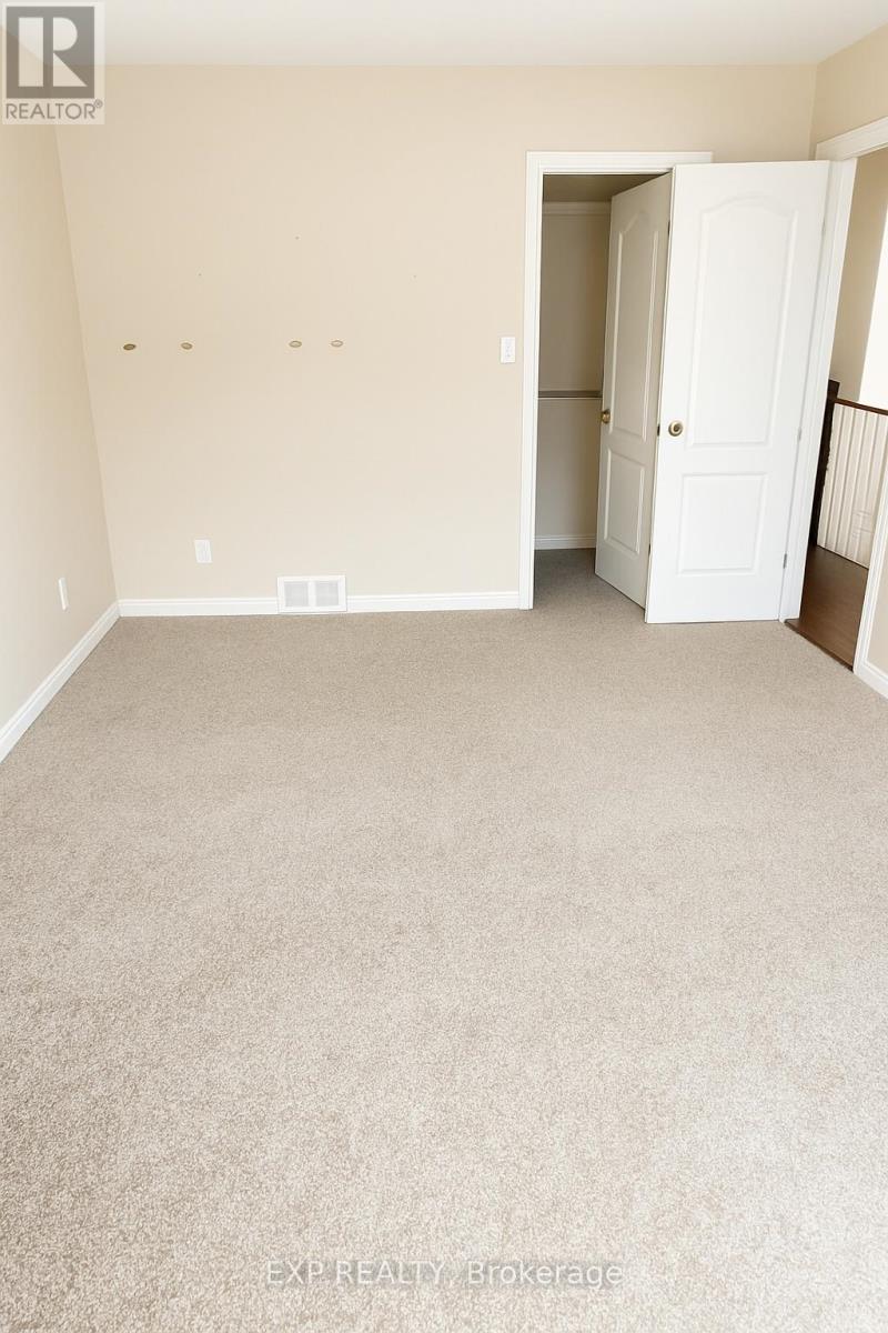 Upper - 235 Pineland Court, Waterloo, Ontario  N2T 2S3 - Photo 15 - X12598976