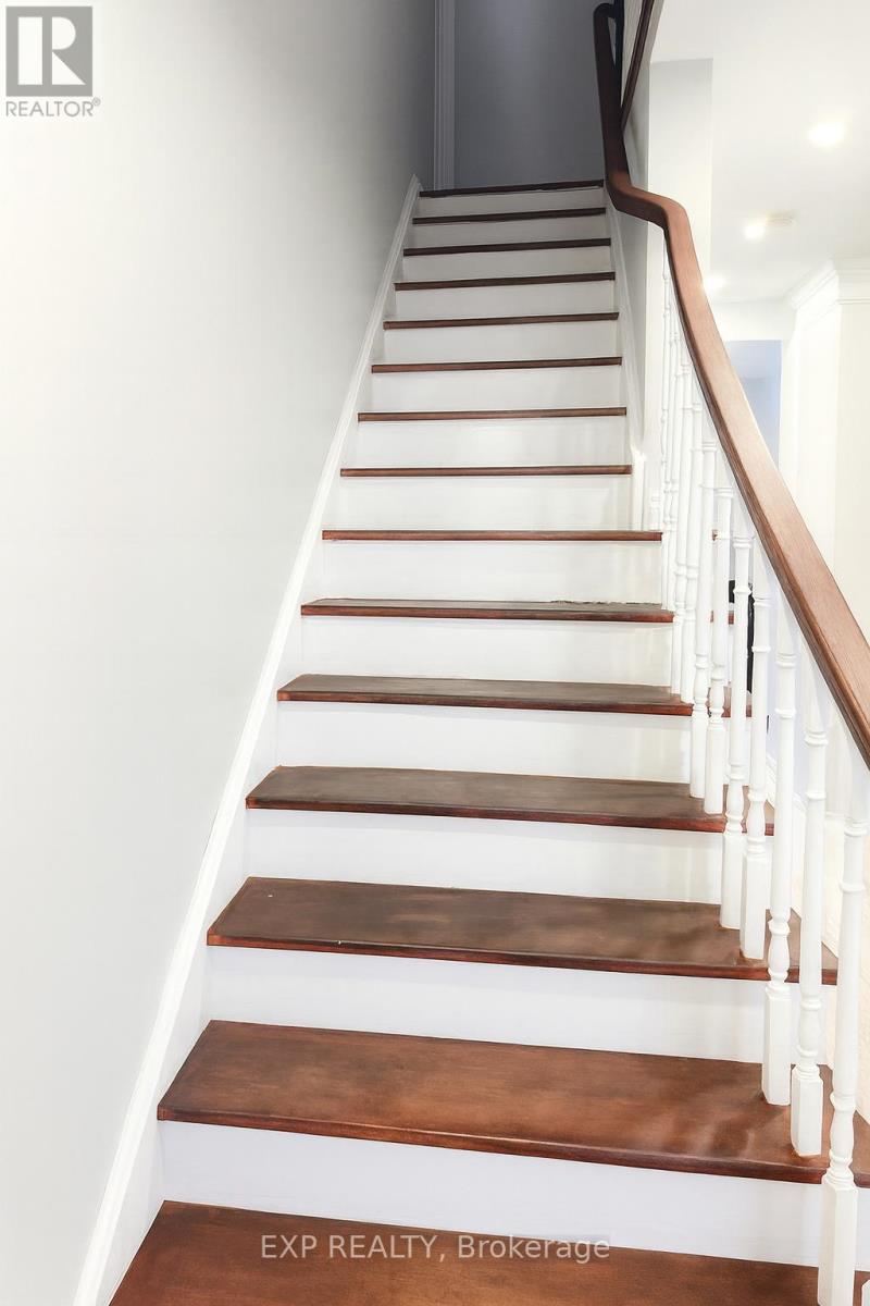 Upper - 235 Pineland Court, Waterloo, Ontario  N2T 2S3 - Photo 16 - X12598976