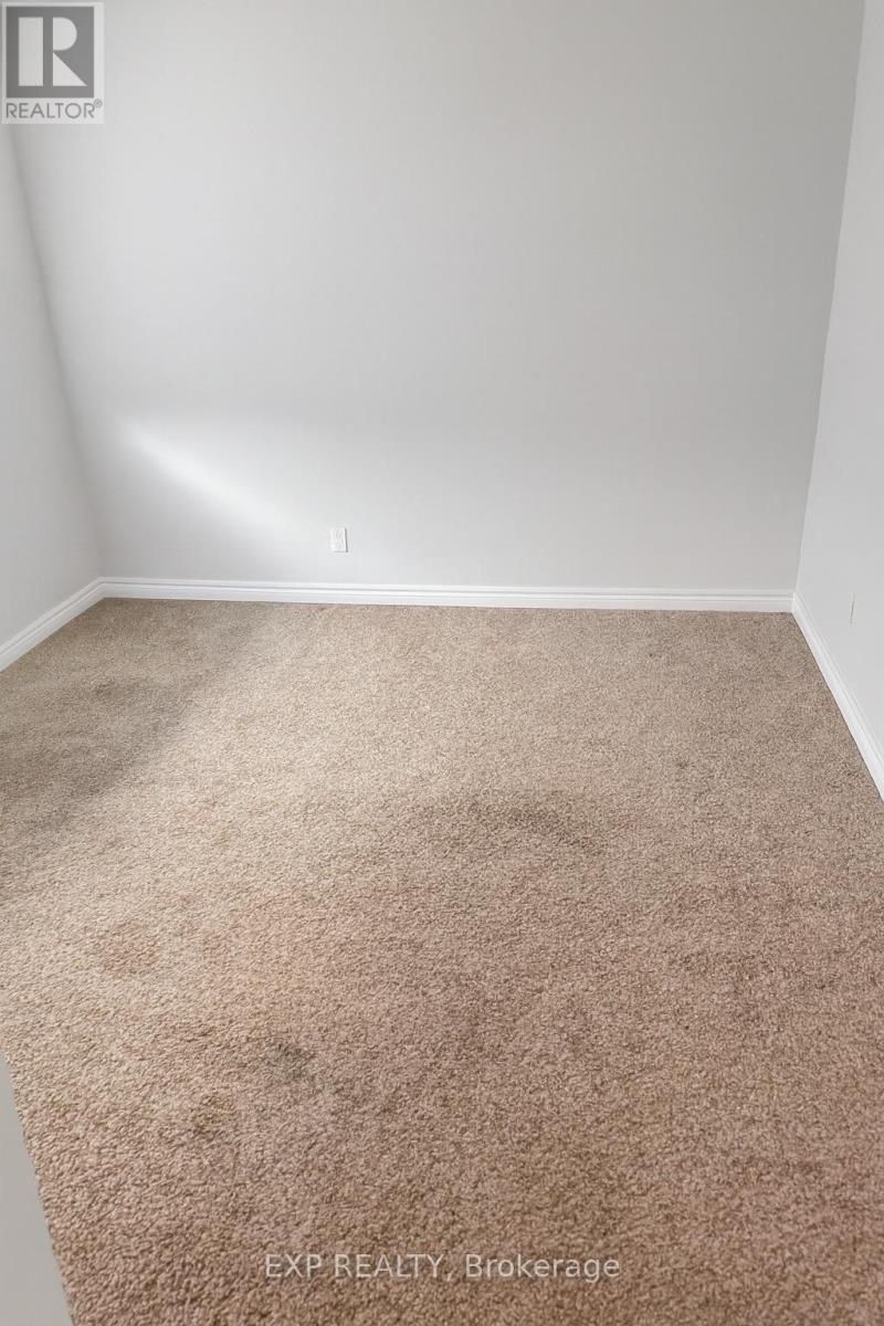 Upper - 235 Pineland Court, Waterloo, Ontario  N2T 2S3 - Photo 19 - X12598976