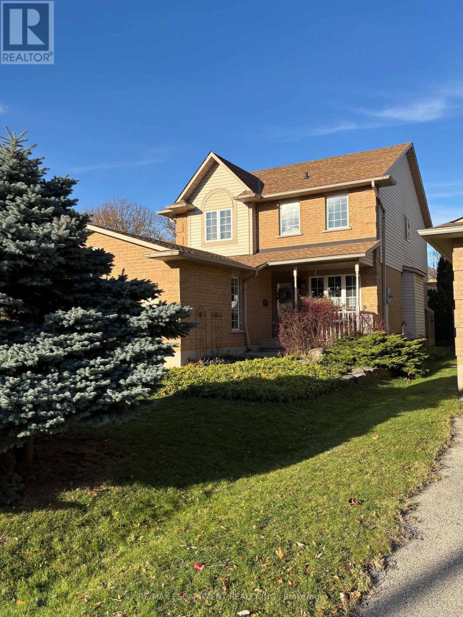 111 Duncairn Crescent, Hamilton, Ontario  L9C 6E9 - Photo 3 - X12599018