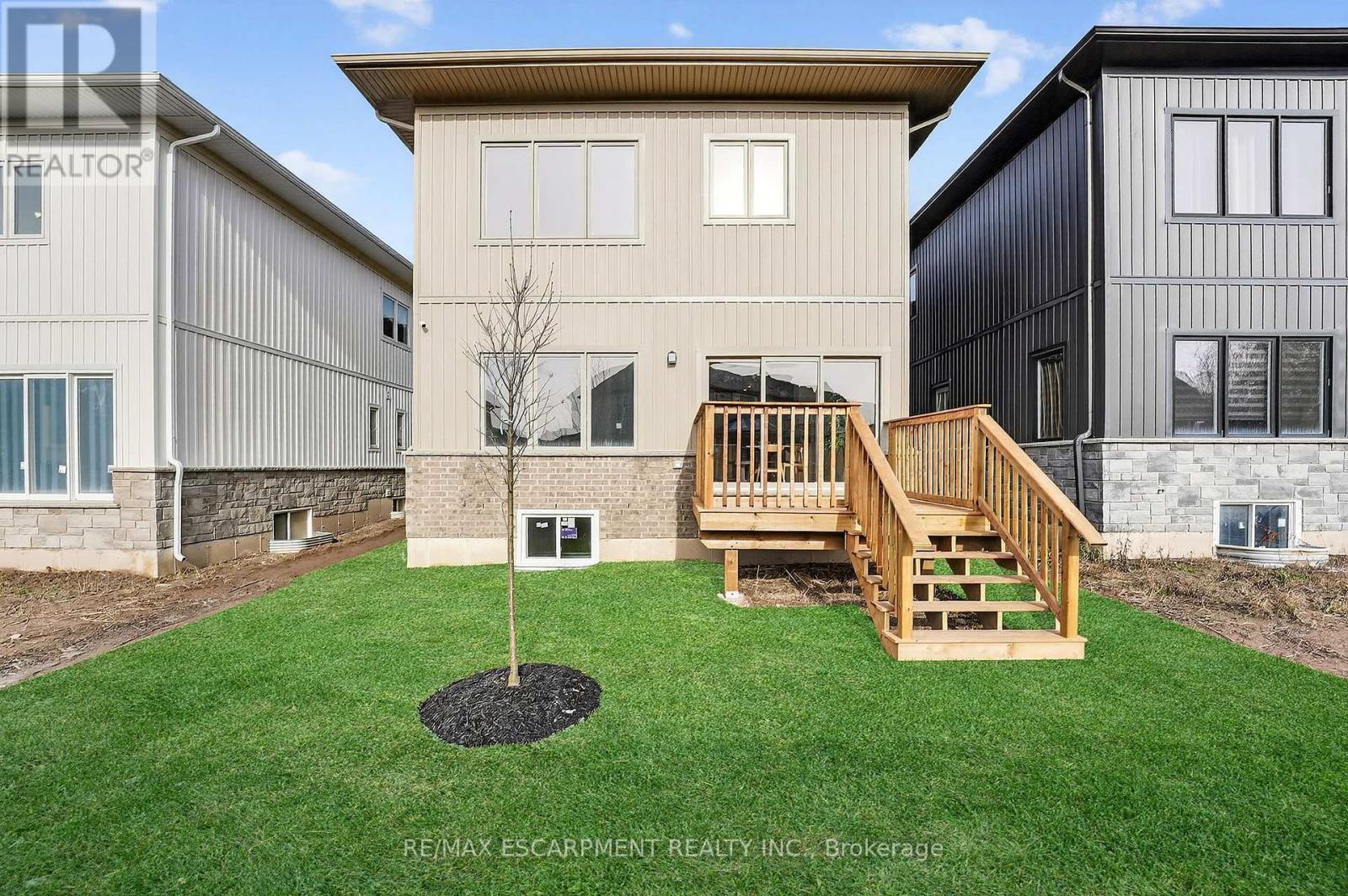 8868 Angie Drive, Niagara Falls, Ontario  L2H 3W8 - Photo 38 - X12599030