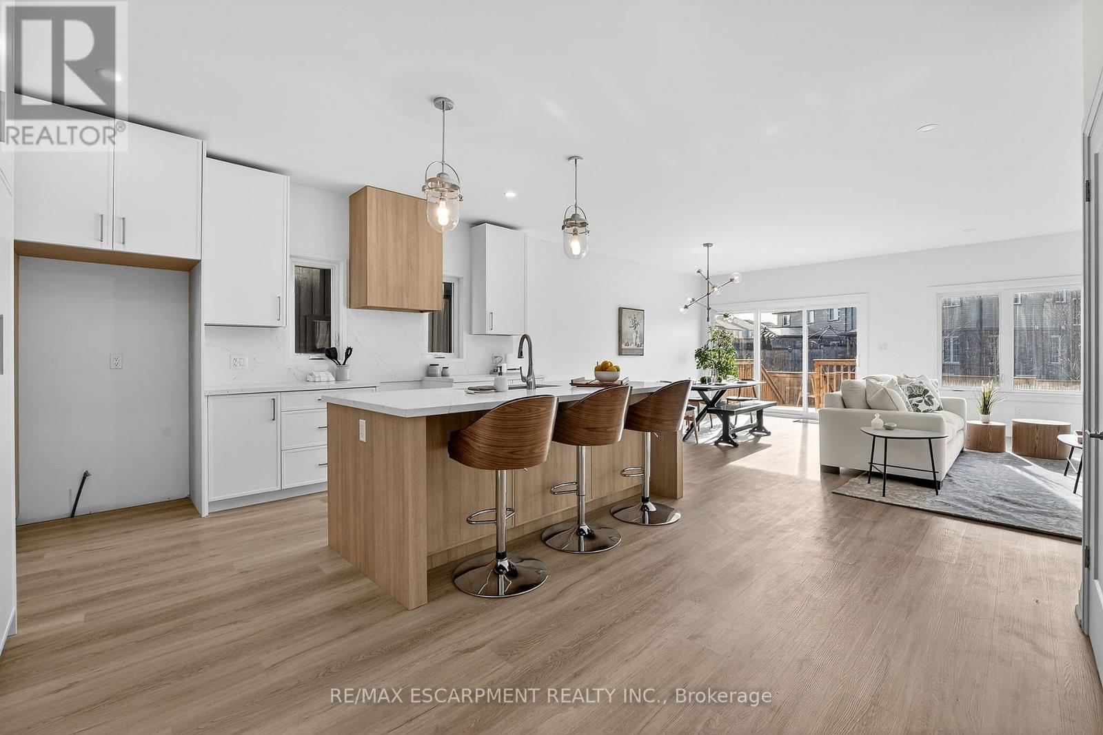 8868 Angie Drive, Niagara Falls, Ontario  L2H 3W8 - Photo 7 - X12599030