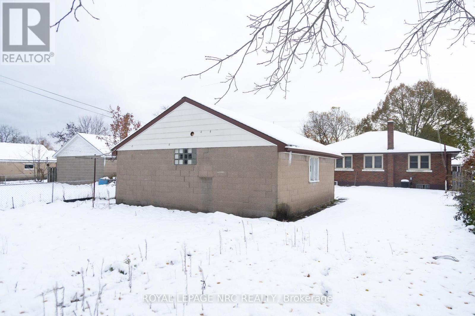 5905 Valley Way, Niagara Falls, Ontario  L2E 1X9 - Photo 15 - X12599228