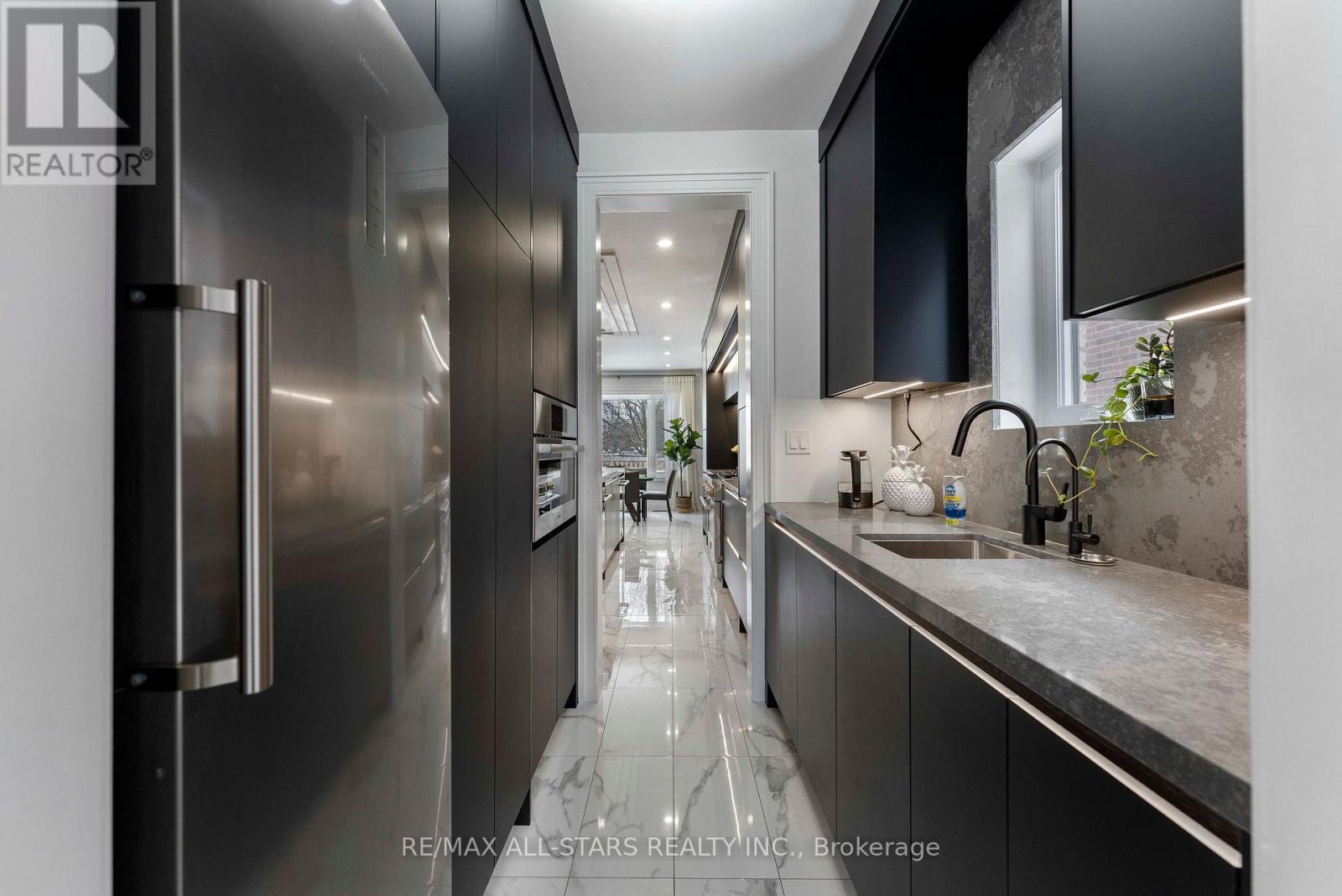 355 Reg Harrison Trail, Newmarket, Ontario  L3X 0M2 - Photo 10 - N12598476