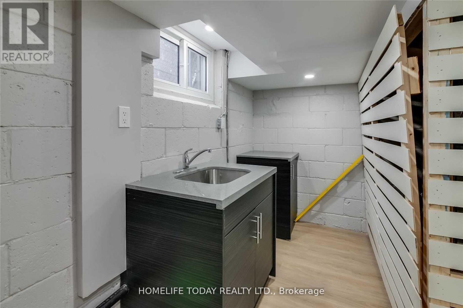 Bsmt -B - 19 Bardwell Crescent, Toronto, Ontario  M1R 1E1 - Photo 4 - E12403685