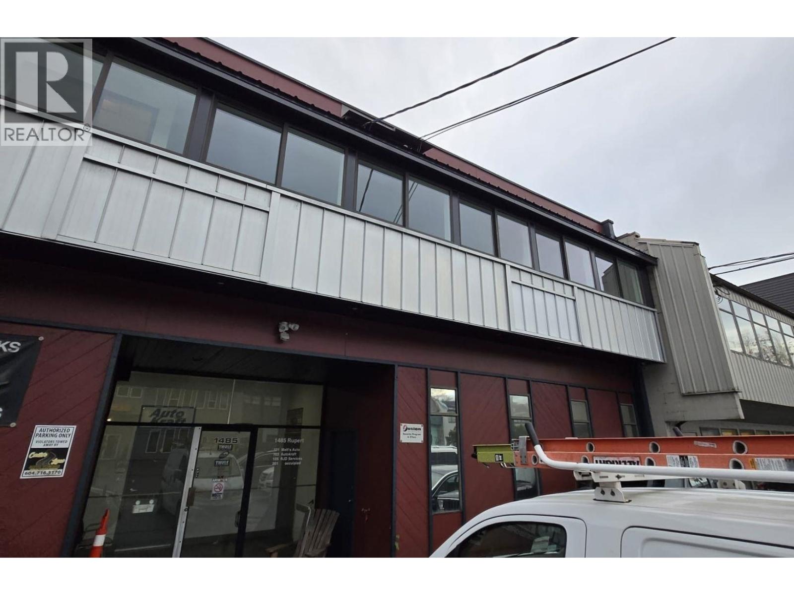 101 1485 Rupert Street, North Vancouver, British Columbia  V7J 1G1 - Photo 1 - C8074300