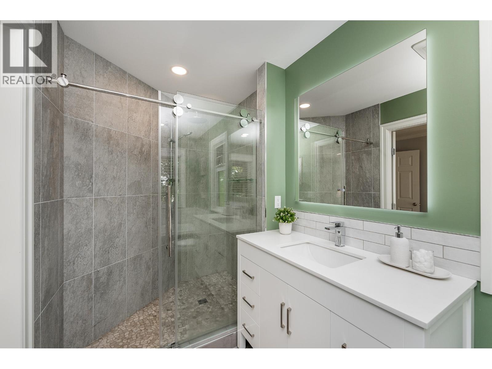 4 181 Ravine Drive, Port Moody, British Columbia  V3H 4T3 - Photo 22 - R3071920