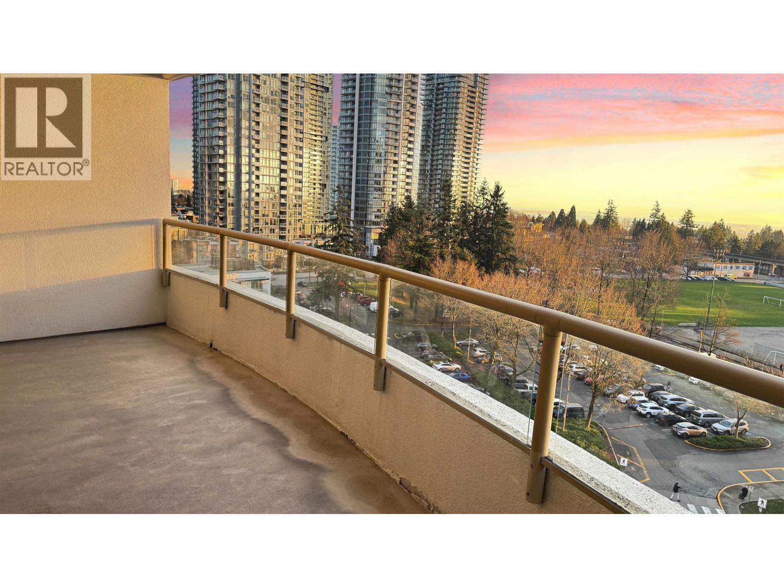 903 4830 Bennett Street, Burnaby, British Columbia  V5H 4P6 - Photo 3 - R3071939