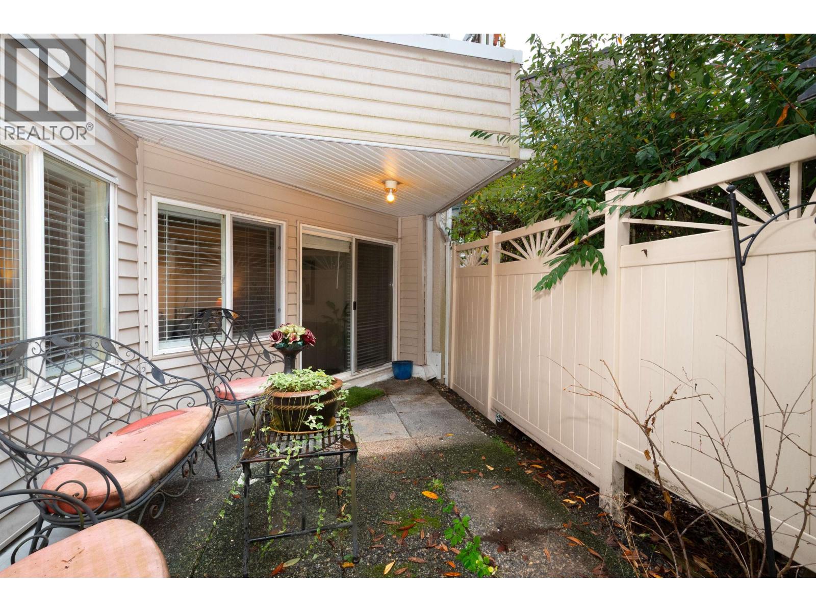 107 1155 Ross Road, North Vancouver, British Columbia  V7K 1C6 - Photo 10 - R3071943