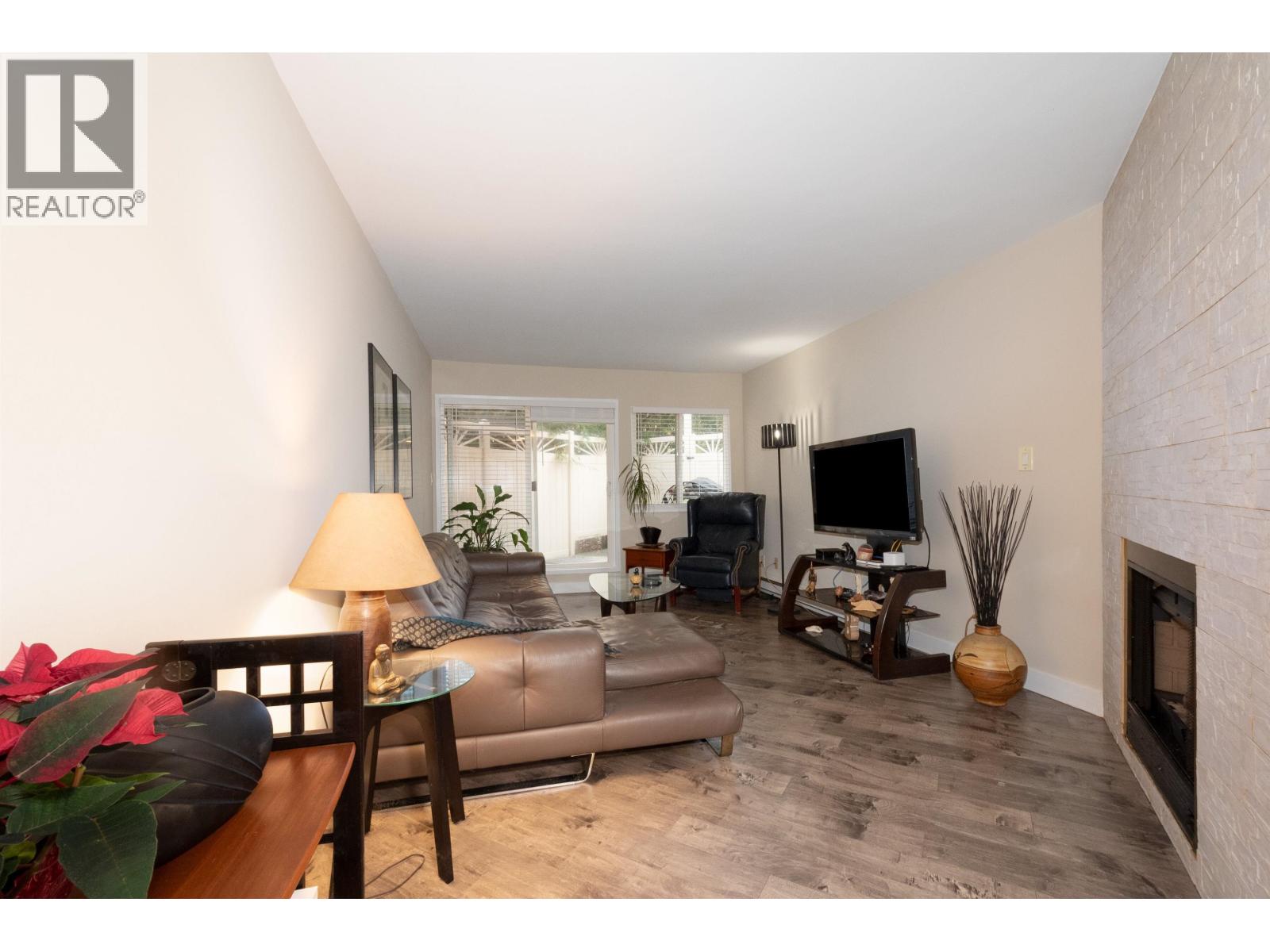 107 1155 Ross Road, North Vancouver, British Columbia  V7K 1C6 - Photo 4 - R3071943