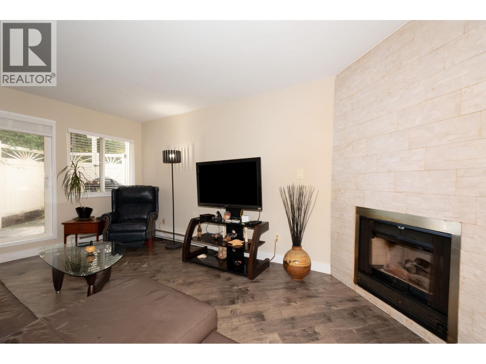 107 1155 Ross Road, North Vancouver, British Columbia  V7K 1C6 - Photo 5 - R3071943