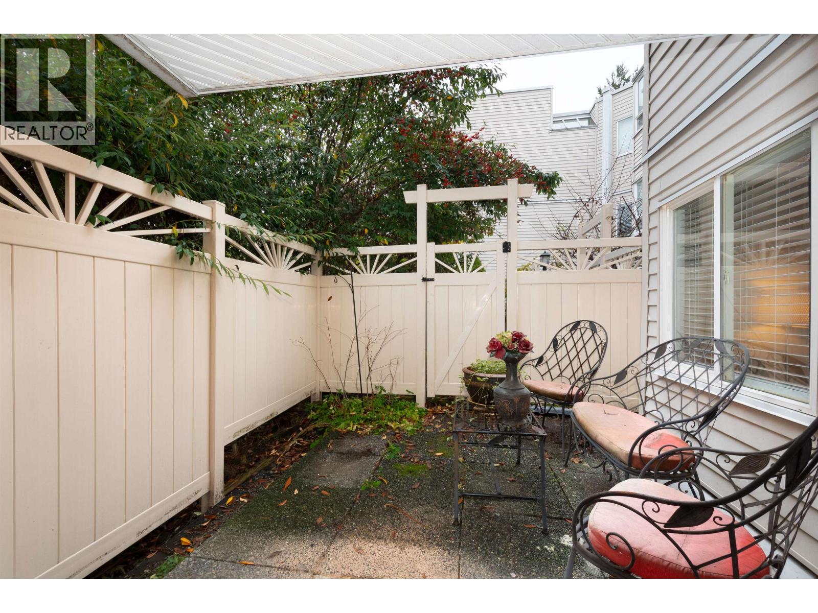 107 1155 Ross Road, North Vancouver, British Columbia  V7K 1C6 - Photo 8 - R3071943