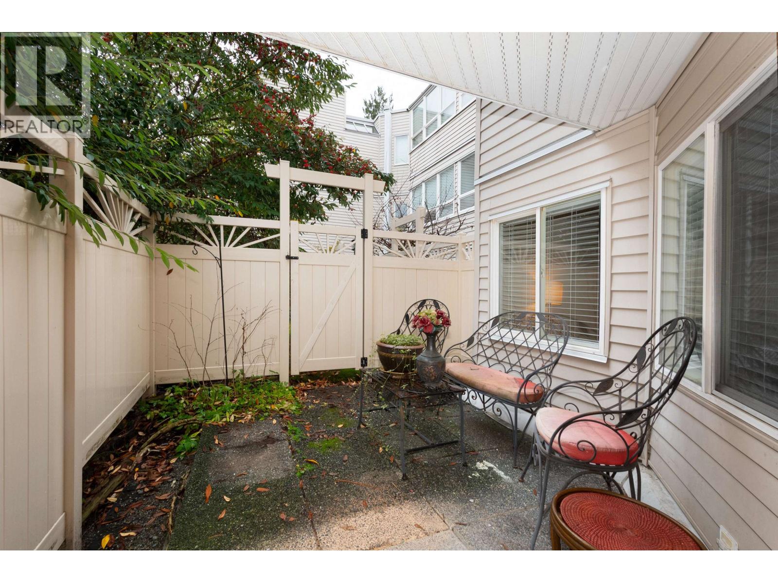 107 1155 Ross Road, North Vancouver, British Columbia  V7K 1C6 - Photo 9 - R3071943