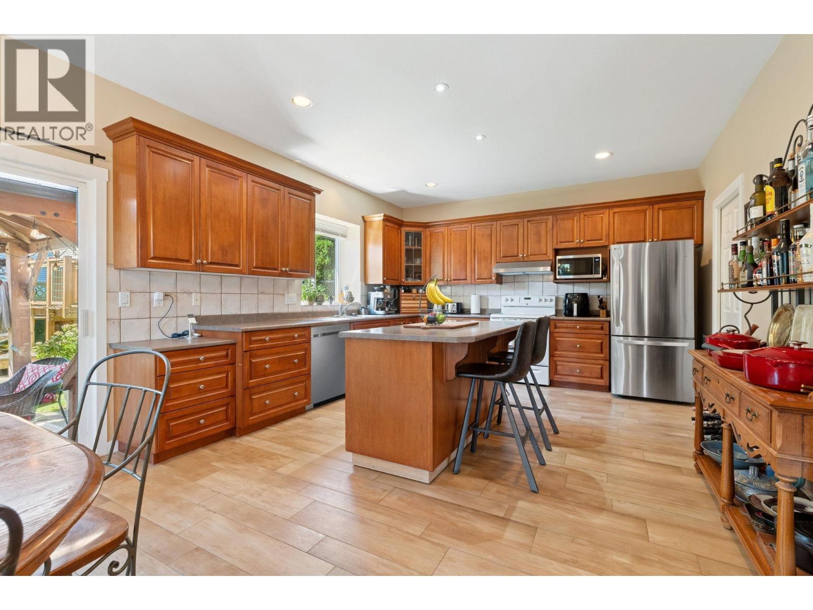 2172 Parkway Boulevard, Coquitlam, British Columbia  V3E 3N3 - Photo 11 - R3071932