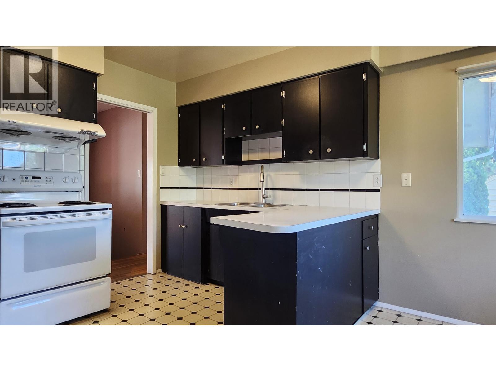 11400 Seafield Crescent, Richmond, British Columbia  V7A 3J2 - Photo 6 - R3071954