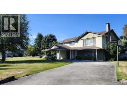 <div class="price">$1,738,000</div> 11400 Seafield Crescent, Richmond<br><div style="margin-bottom:8px;"><small>Real Broker</small></div><div class='bed_bath'>6 Bed | 4 Bath</div>