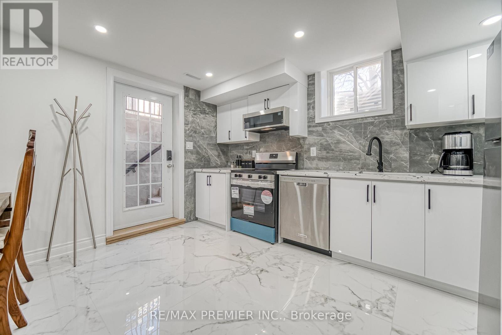 Bsmt - 133 Bernard Avenue, Richmond Hill, Ontario  L4C 9Z6 - Photo 10 - N12599110