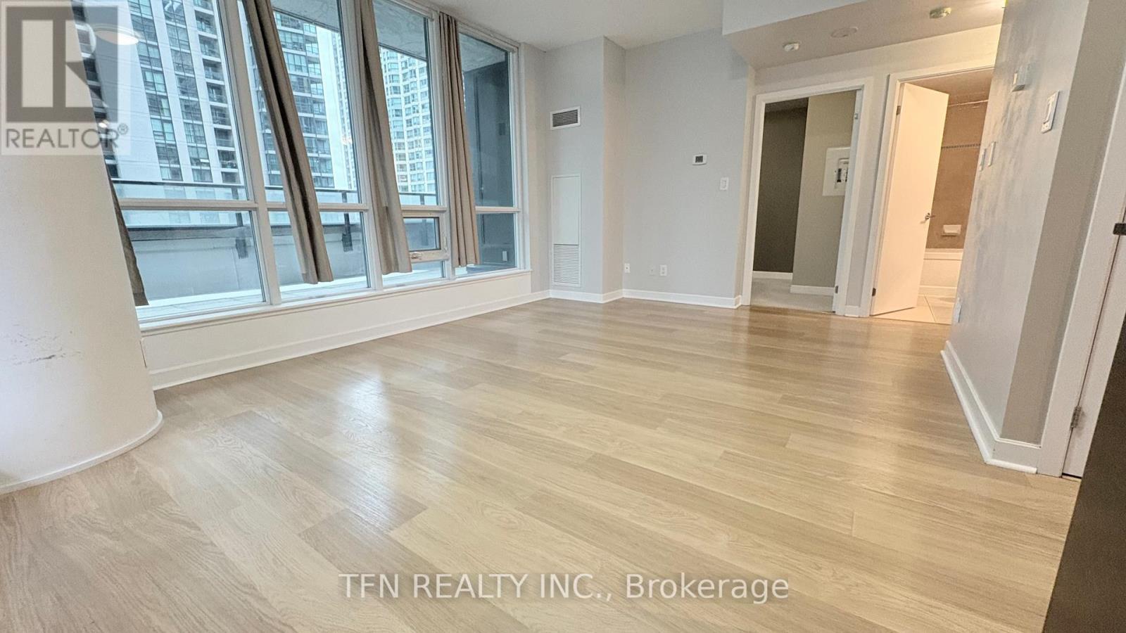 504 - 33 BAY STREET, Toronto, Ontario