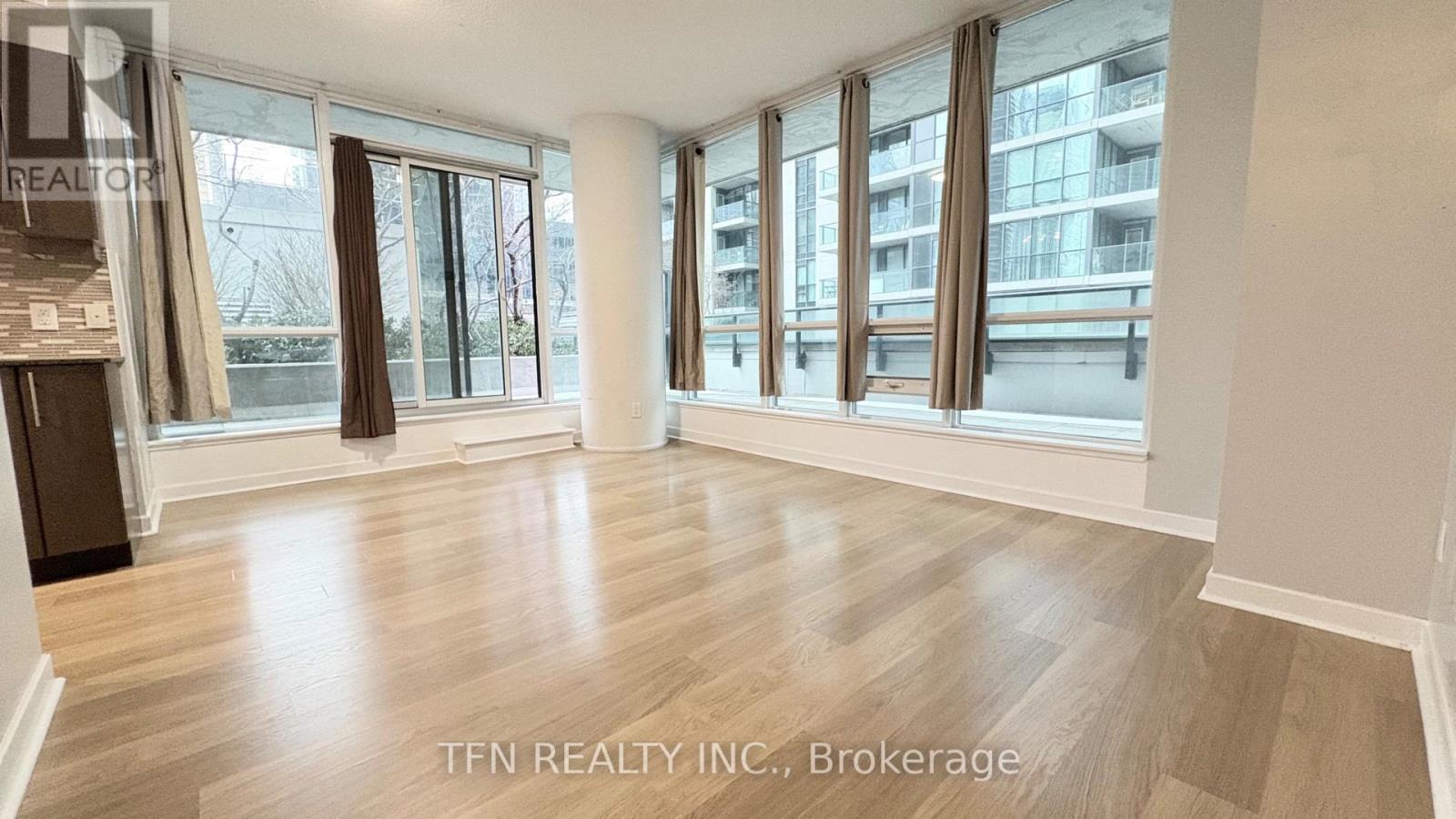 504 - 33 Bay Street, Toronto, Ontario  M5J 2Z3 - Photo 5 - C12599142