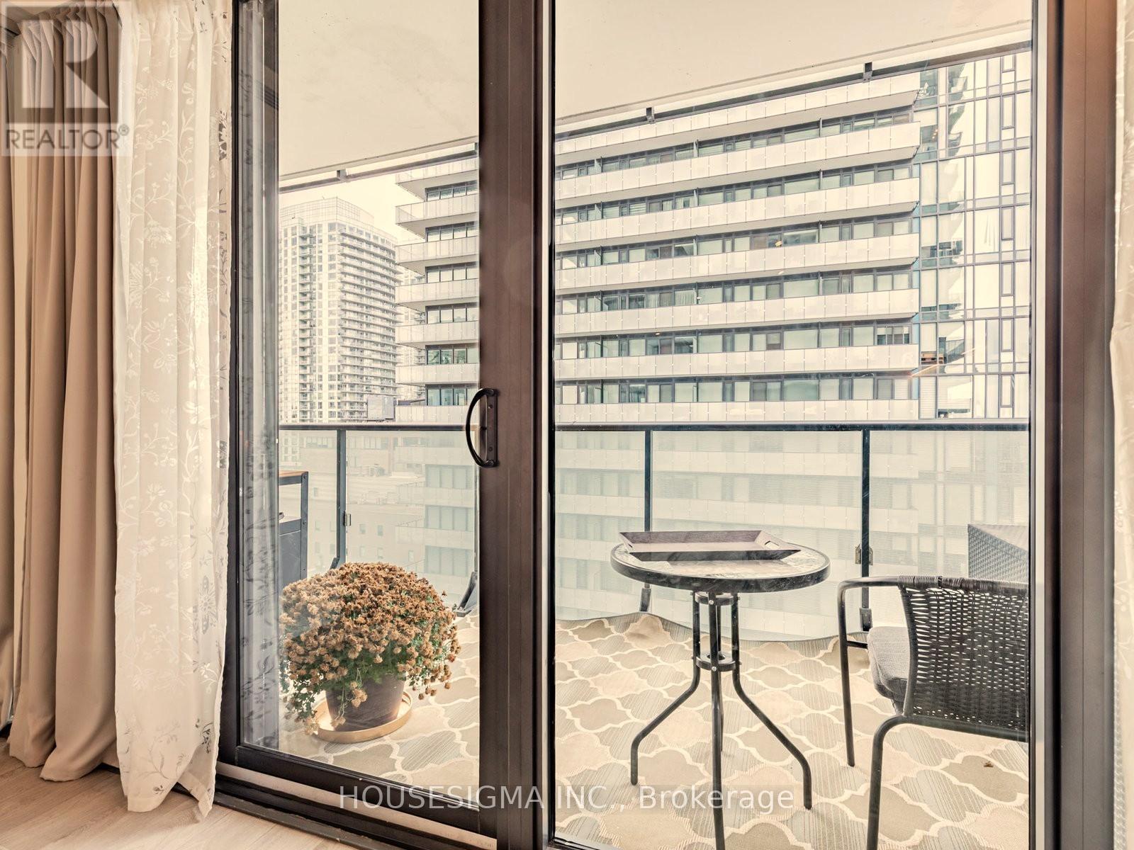 1201 - 185 Roehampton Avenue, Toronto, Ontario  M4P 1R4 - Photo 16 - C12599158