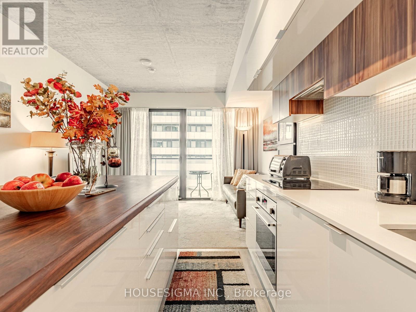 1201 - 185 Roehampton Avenue, Toronto, Ontario  M4P 1R4 - Photo 3 - C12599158