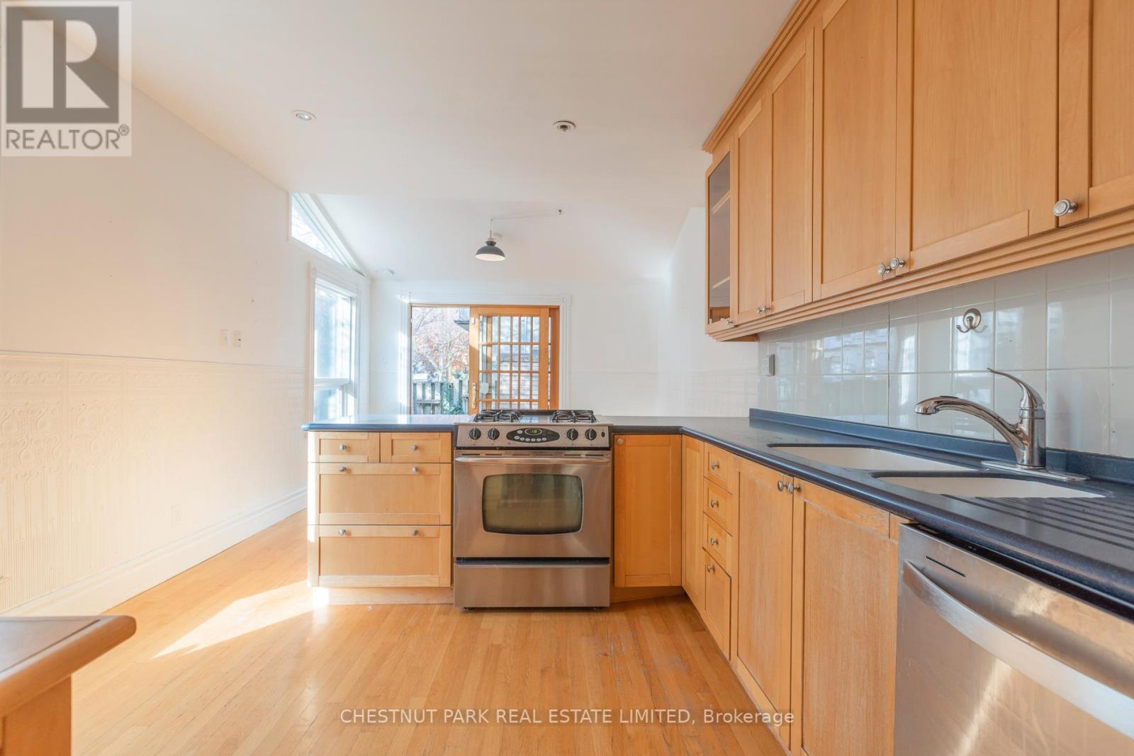 84 Shaftesbury Avenue, Toronto, Ontario  M4T 1A5 - Photo 16 - C12599164