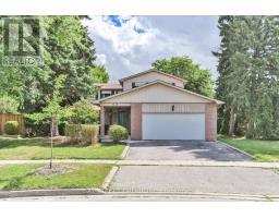 33 KILCHURN CASTLE DRIVE, Toronto, Ontario