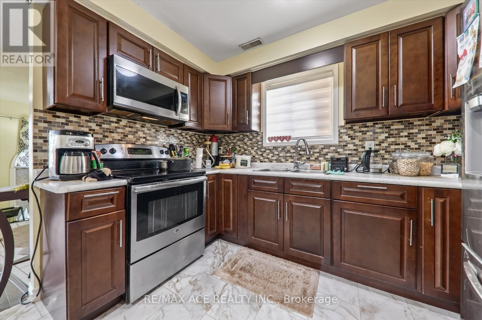 150 Centre Street S, Oshawa, Ontario  L1H 4A4 - Photo 11 - E12599192