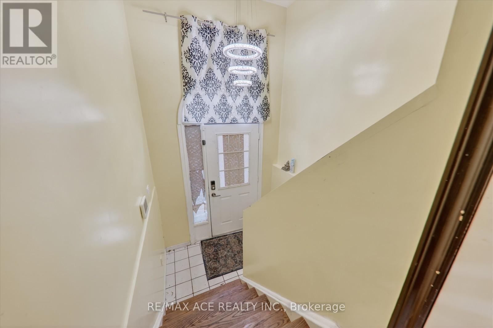 150 Centre Street S, Oshawa, Ontario  L1H 4A4 - Photo 5 - E12599192