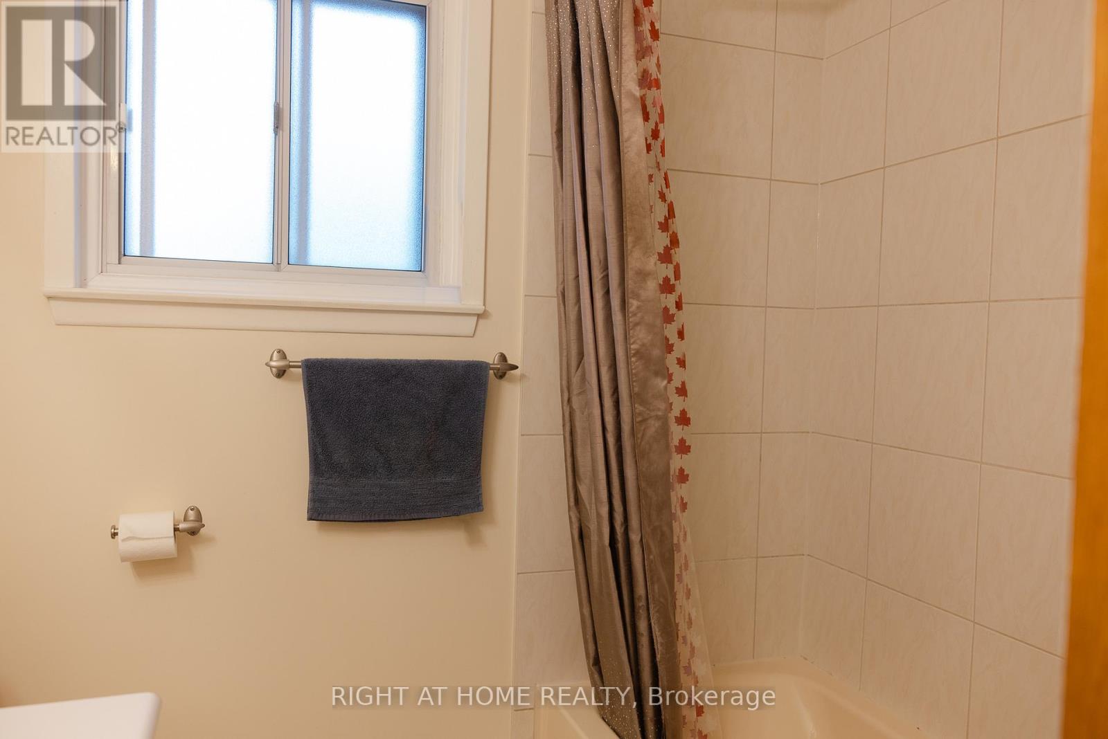 506 Farewell Street, Oshawa, Ontario  L1H 6M5 - Photo 18 - E12593390