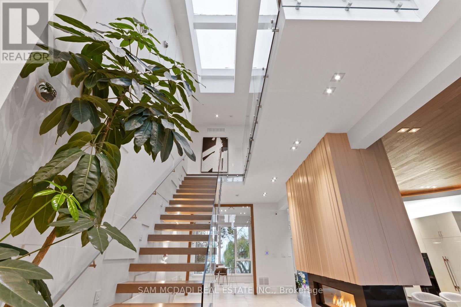 67 Lake Promenade, Toronto, Ontario  M8W 1A2 - Photo 16 - W12599128