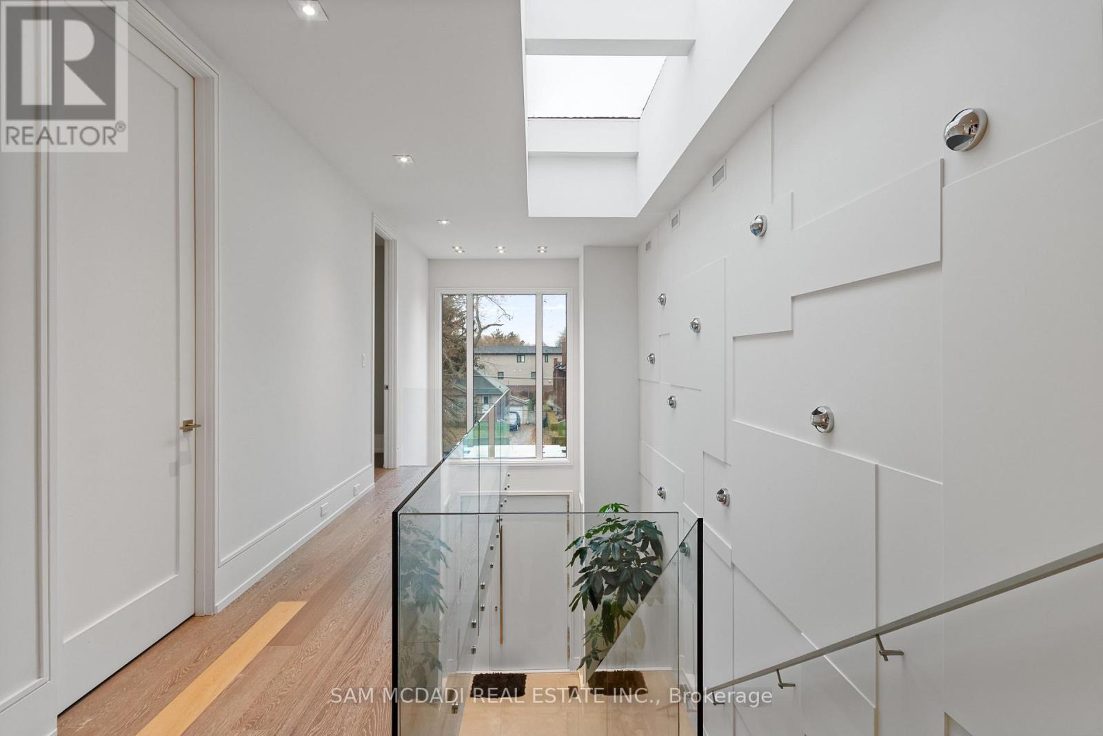 67 Lake Promenade, Toronto, Ontario  M8W 1A2 - Photo 17 - W12599128