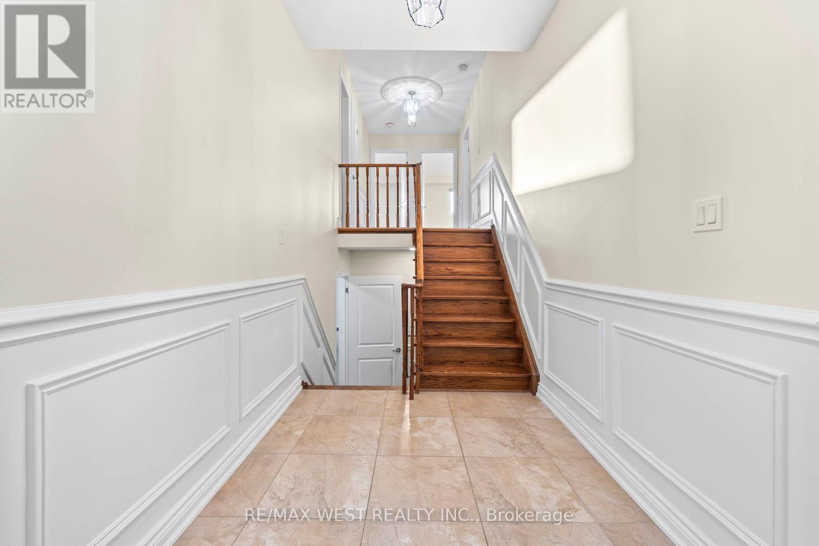 D - 38 Larchmere Avenue, Toronto, Ontario  M9L 2N3 - Photo 11 - W12599130